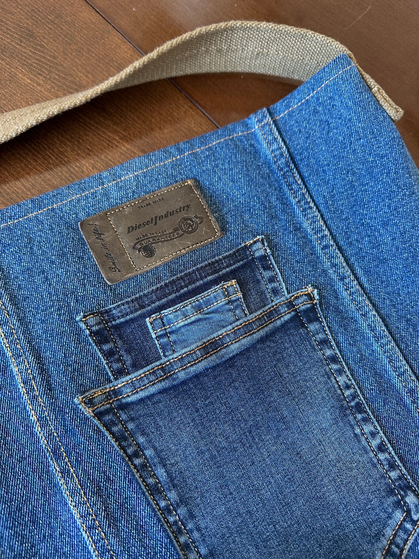 Fourre-tout en denim bleu recyclé